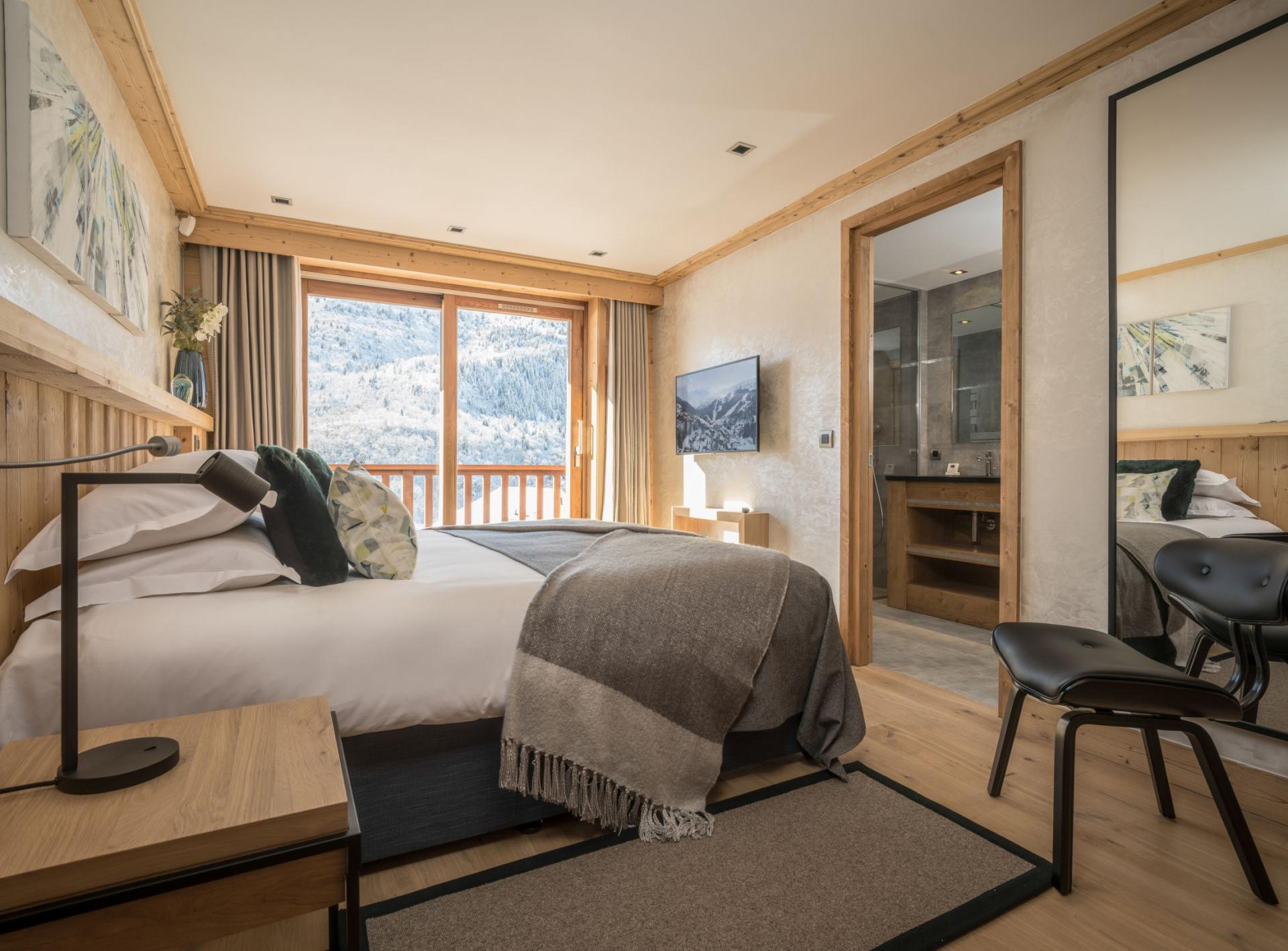Bedroom with ensuite